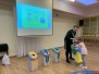 Priešmokyklinio ugdymo grupės „Pumpurėliai“ ugdytiniai VšĮ „Problemų sprendimo centras“ aplinkosauginio švietimo projekto „Mokausi rūšiuoti“ dalyviai (2021 m. lapkritis) 