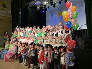 Vilniaus miesto ikimokyklinių ugdymo įstaigų festivalis „Dainuojantis darželis“ dalyvaujant „Ramunėlių“ grupės ugdytiniams (2019 m. kovas)