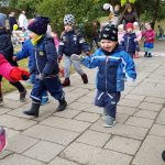 Europos judumo savaitei skirtas renginys „Judėkime kartu!“, kuriame draugiškame ėjimo ir bėgimo maratone dalyvavo darželio vaikai ir pedagogai (2019 m. rugsėjis)
