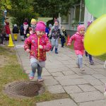 Europos judumo savaitei skirtas renginys „Judėkime kartu!“, kuriame draugiškame ėjimo ir bėgimo maratone dalyvavo darželio vaikai ir pedagogai (2019 m. rugsėjis)
