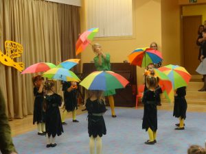 Vilniaus lopšelyje-darželyje „Žiedas“ organizuotas respublikinis ikimokyklinių ugdymo įstaigų klasikinės muzikos festivalis „Klausome, grojame, žaidžiame ir šokame klasiką“, kuriame dalyvavo „Bitučių“ grupės ugdytiniai (2019 m. lapkritis).