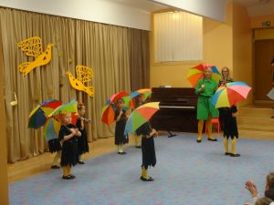 Vilniaus lopšelyje-darželyje „Žiedas“ organizuotas respublikinis ikimokyklinių ugdymo įstaigų klasikinės muzikos festivalis „Klausome, grojame, žaidžiame ir šokame klasiką“, kuriame dalyvavo „Bitučių“ grupės ugdytiniai (2019 m. lapkritis).
